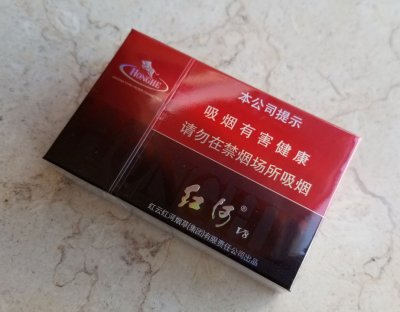 红河奔牛V8品鉴：保持老版调香，口感偏自然原味，吃味比老版略淡，整体绵柔细腻