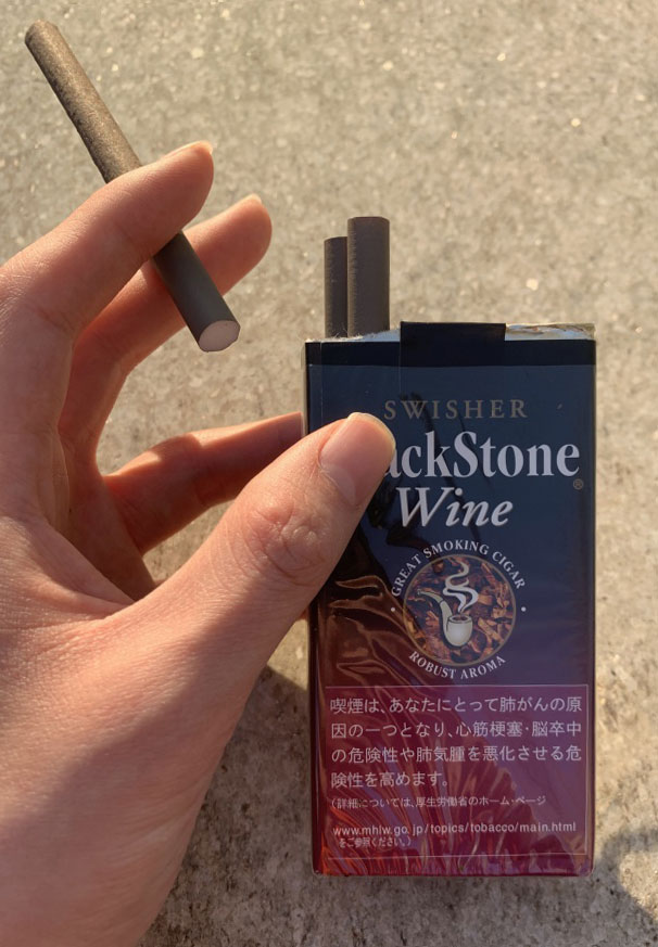 看完《NANA》后体验Black Stone Wine黑石