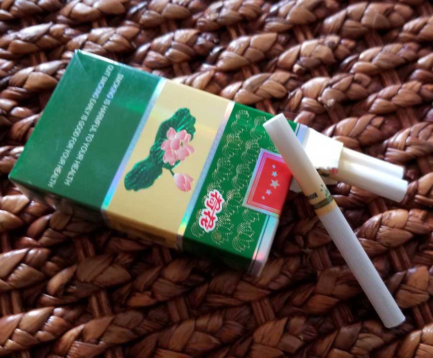 出口版免税软包荷花vs内销硬盒版荷花:吃味风格基本一致_香烟批发网